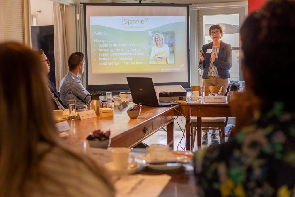 Presenteren zorgt voor een hoger adrenaline gehalte, de zintuigen staan op scherp, voor een HSP een activiteit van extra prikkels